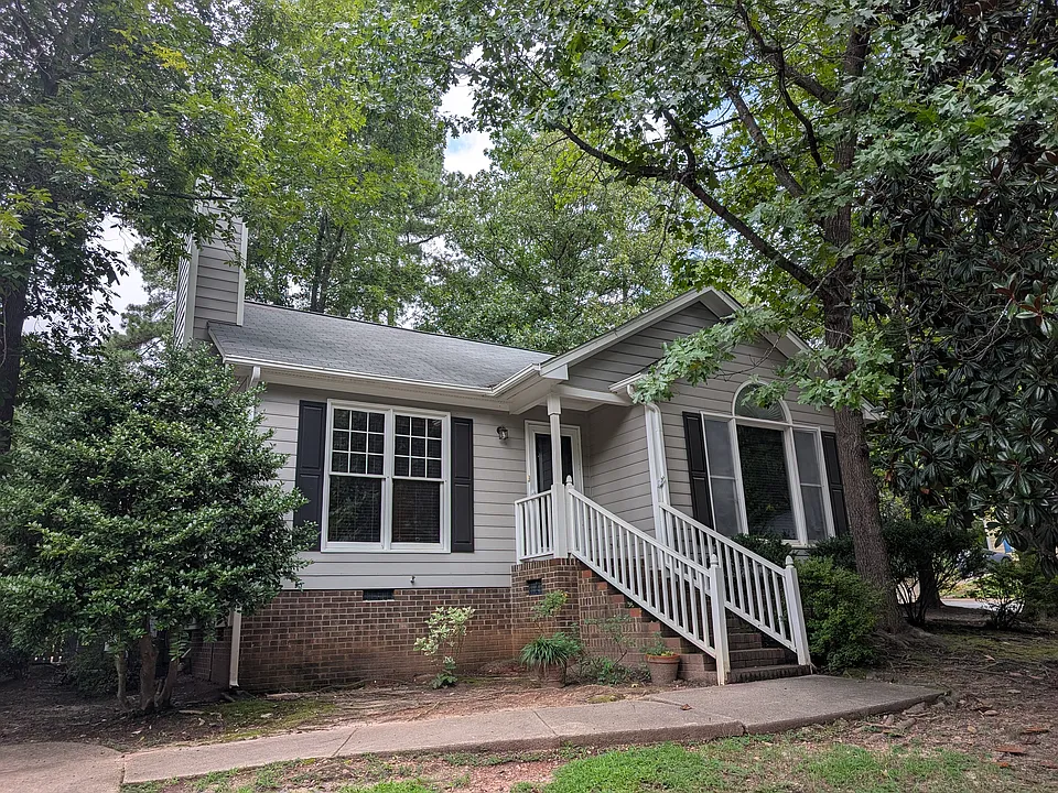 2900 Enson Pl