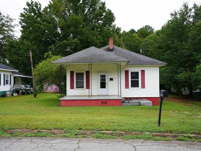 17 Gallon St, Laurens, SC, 29360