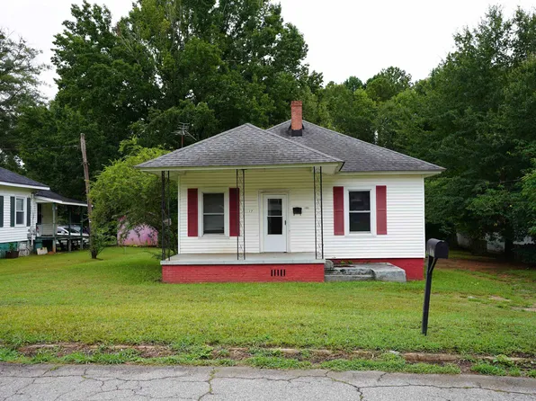 17 Gallon St, Laurens, SC 29360