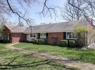5837 Brittany Woods Cir, Louisville, KY 40222
