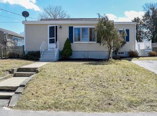 21 Sedgewick Rd, Fairhaven, MA 02719
