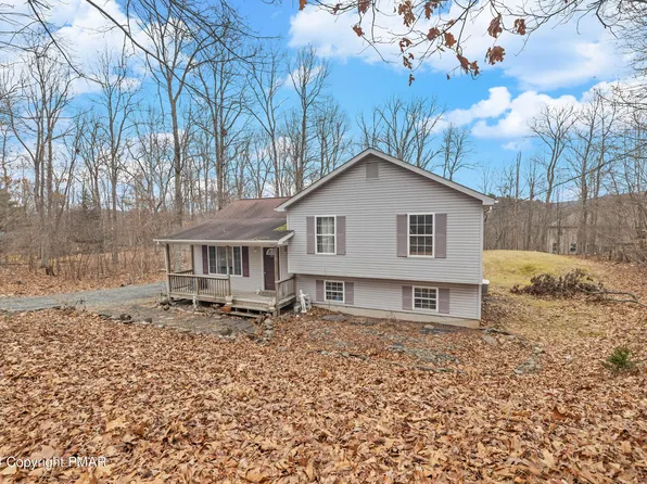416 Timber Hill Rd, Henryville, PA 18332