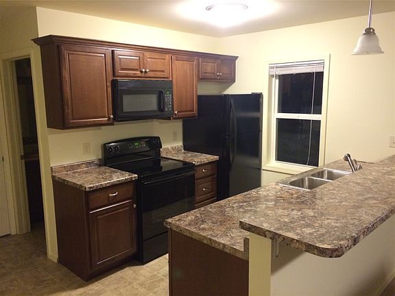 Kitchen, units vary