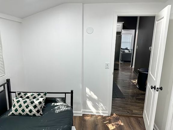 3rd image of 240 Columbia Ave #240