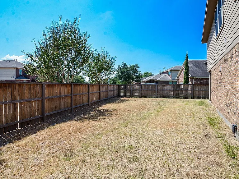 2403 Summers Glen Ct — Photo 21