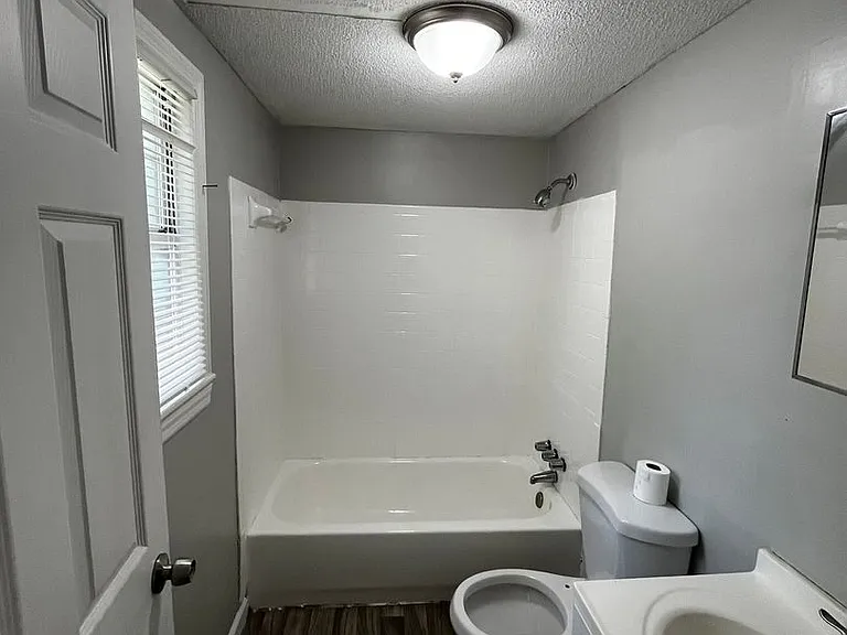 824 Winston Rd — Photo 11