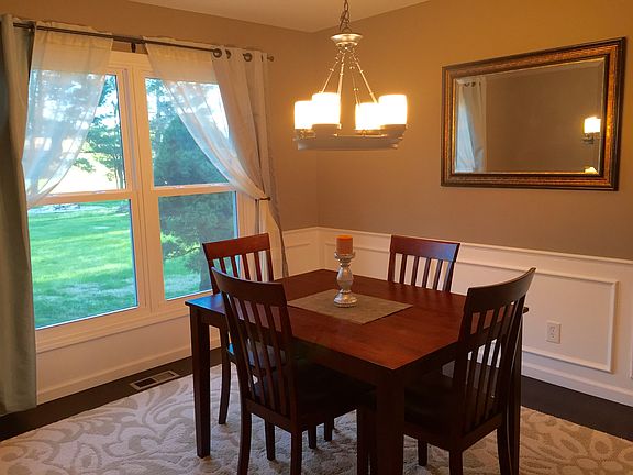 4th image of 1010 Woodbridge Ln