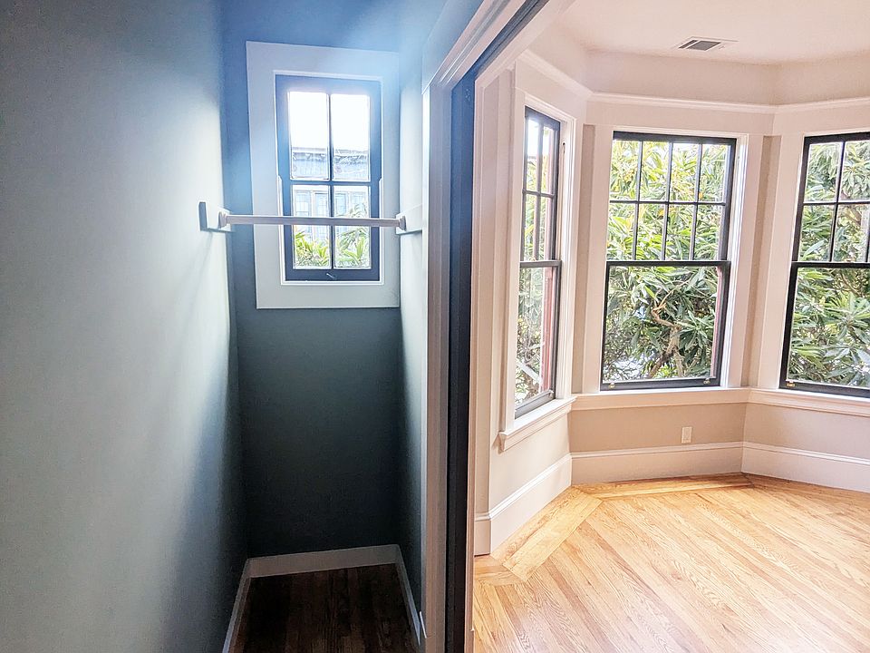 Bedroom 1 // "Stand-in" Closet