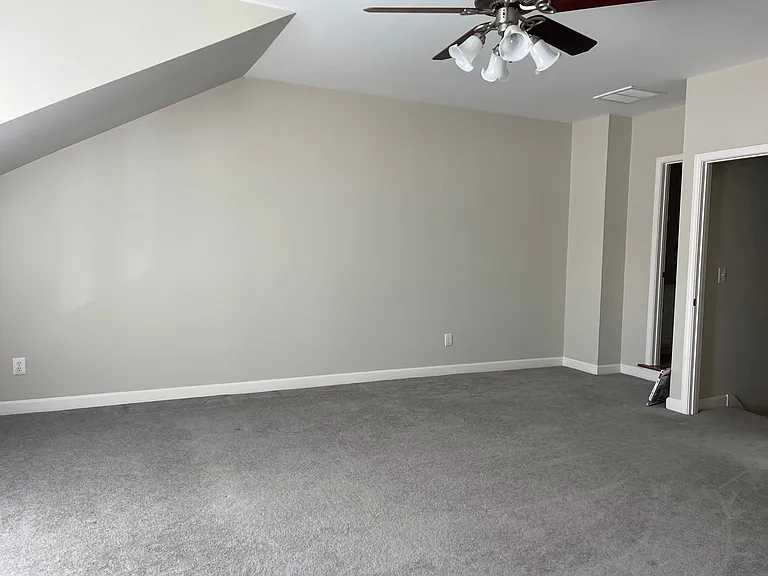 215 Stoners Glen Ct — Photo 26