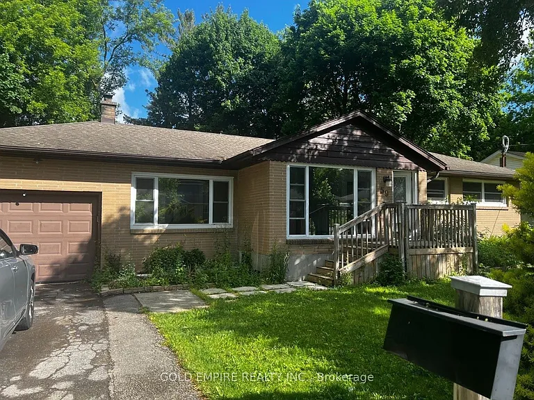 59 Thorncrest Cres #LOWER — Photo 1