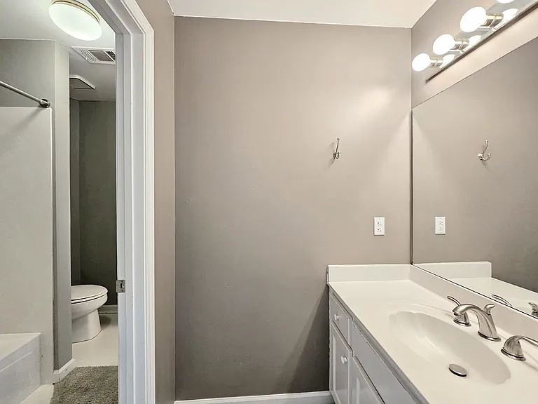 7335 Craigleith Dr — Photo 46