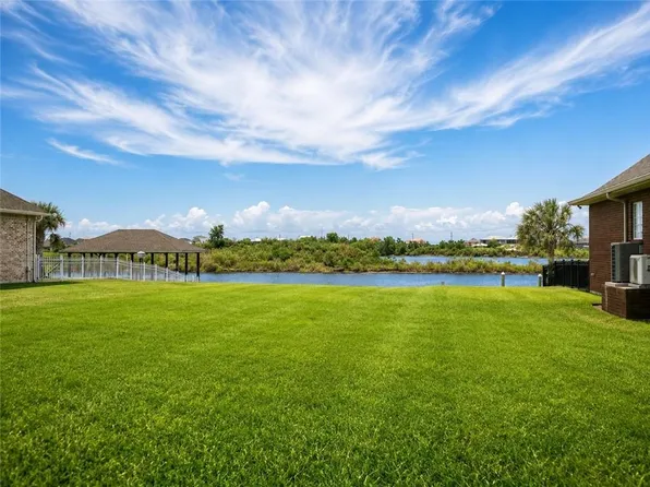 1557 Regatta Cv, Slidell, LA 70458