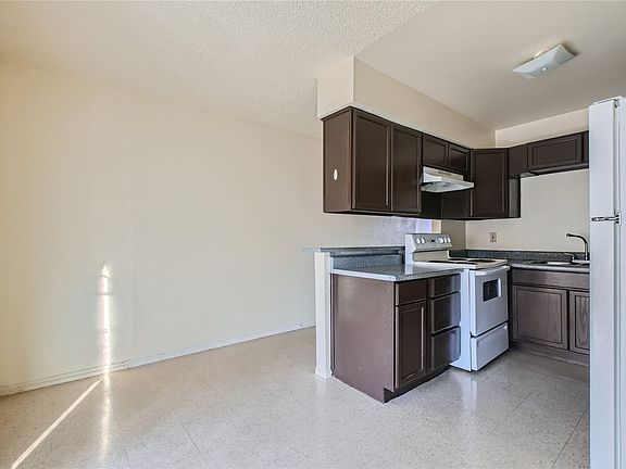 4th image of 1537 Cobb Ln APT 4