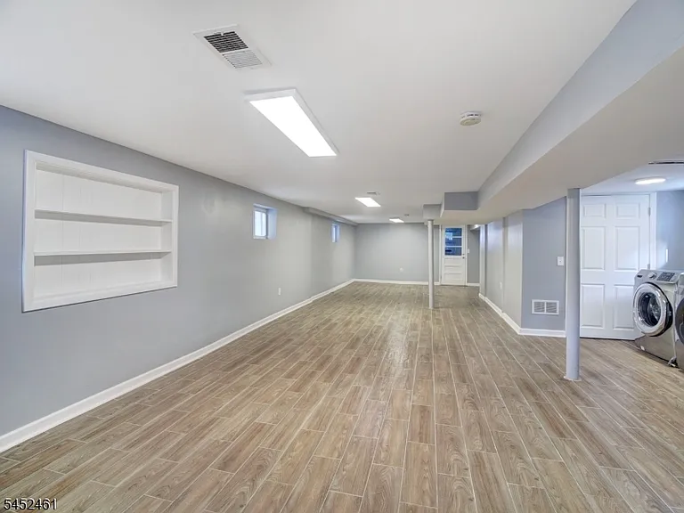 156 Crystal St — Photo 14