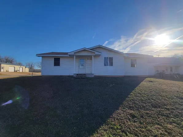 128 N 5th St, McLoud, OK 74851