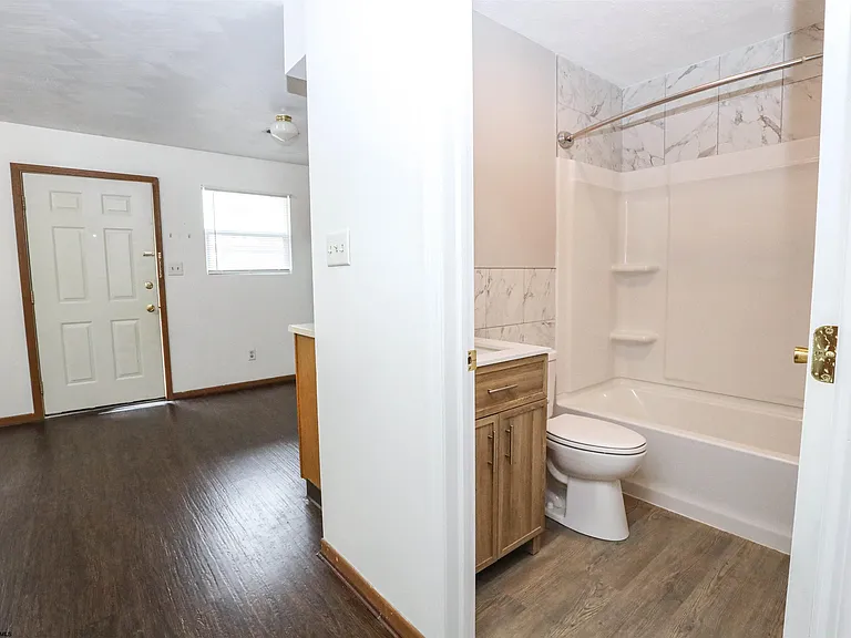 726 Beechurst Ave — Photo 12