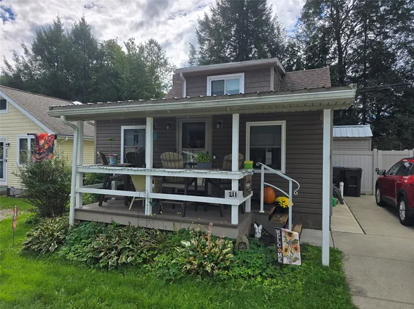 211 Maple St, Edinboro, PA 16412