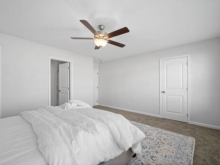 401 Victory Rd — Photo 81