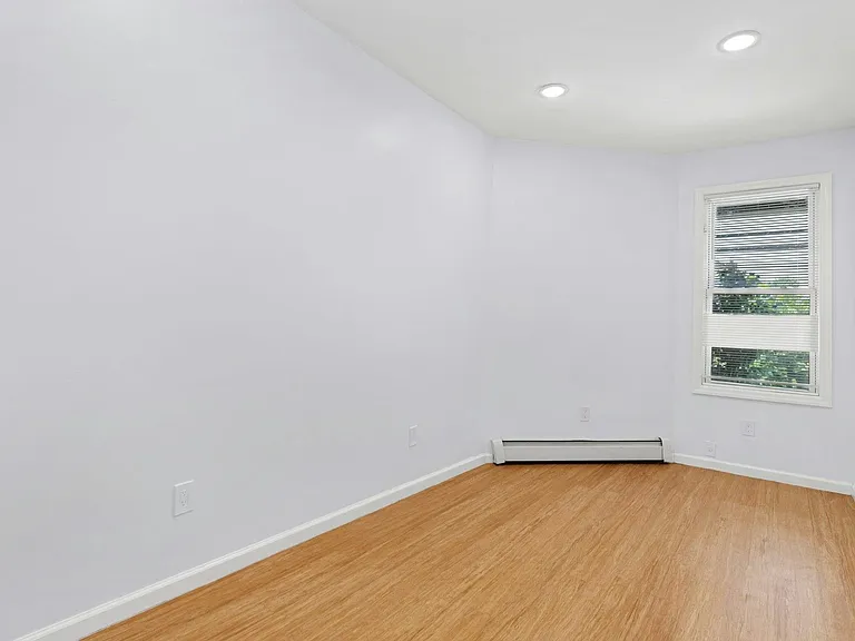 344 Danforth Ave #1 — Photo 9