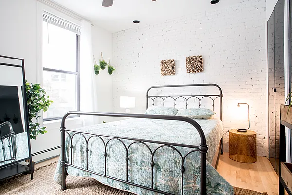 Rented by ER (DO NOT USE) | media 2