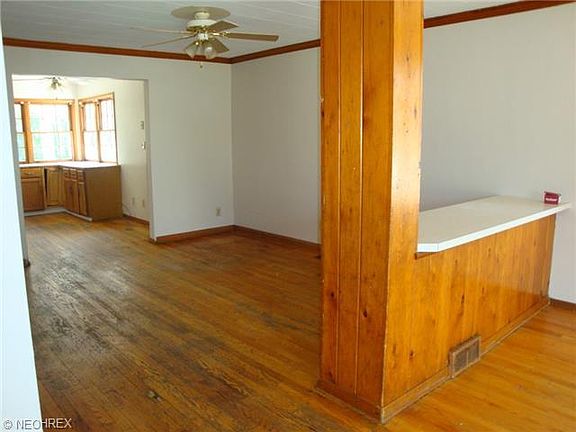 3rd image of 192 Bath St