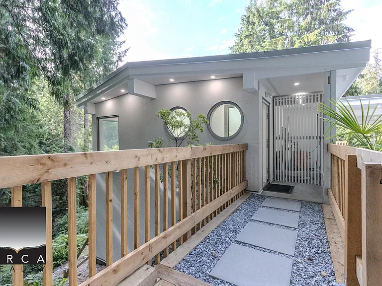1060 Highland Dr — Photo 21