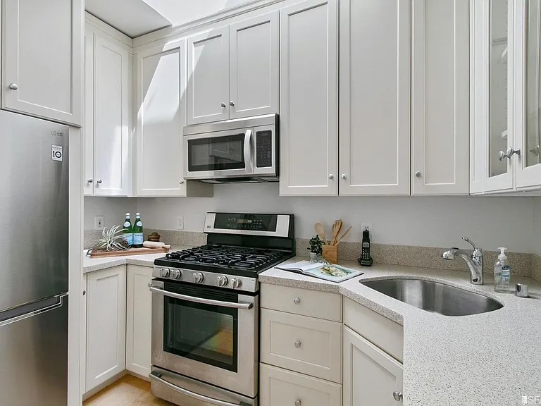 677 Arguello Blvd #110 — Photo 4