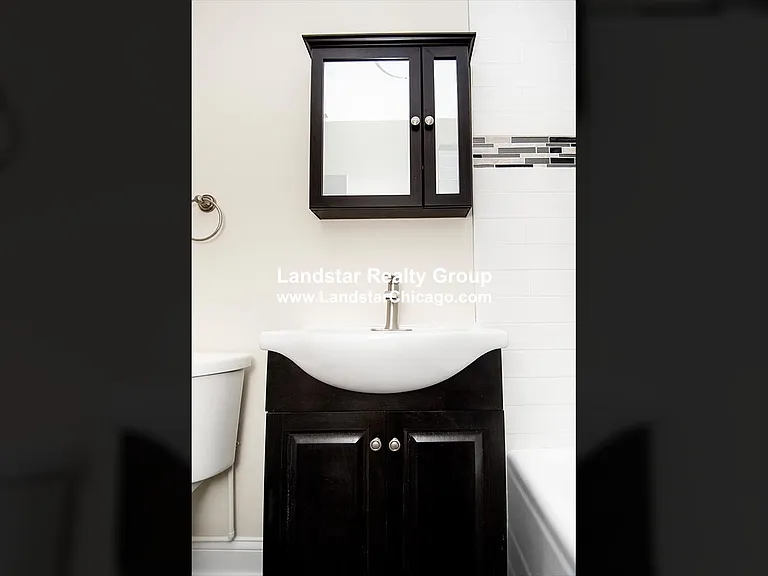 918 Greenbay Rd #3C — Photo 6