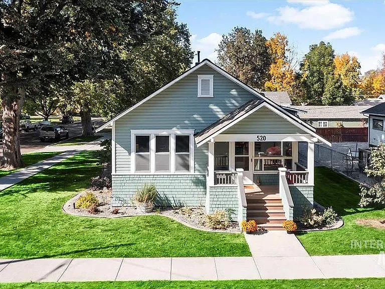 520 S 15th Ave — Photo 2