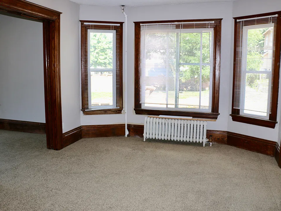 Main level bedroom