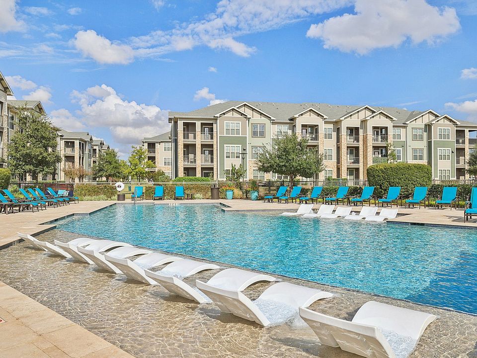 North Creek Apartments in Hutto, Texas