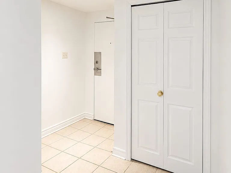 4 Sherbourne St N #B1 — Photo 12