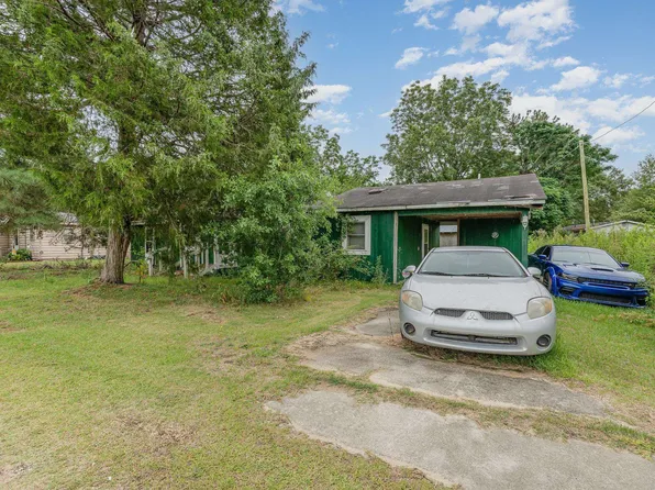 158 Gates Ln #158, Raeford, NC 28376