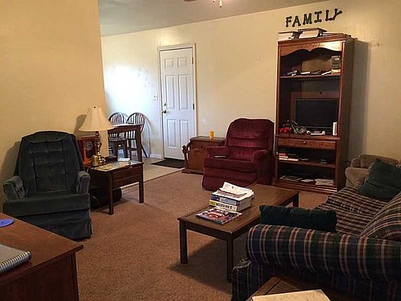 2nd image of 1006 Riverbend Blvd