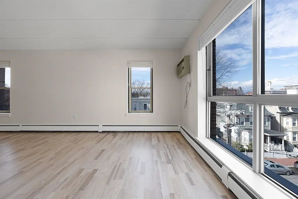 16 Trowbridge Street Cambridge MA 02138 — Photo 1