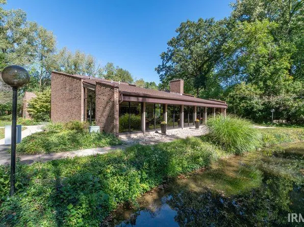 1502 Marigold Way APT 402, South Bend, IN 46617