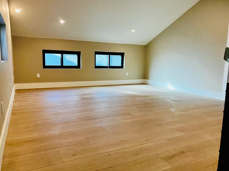 Palm Ave — Photo 19
