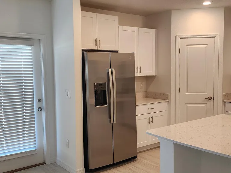 2529 Leonia Ln — Photo 9