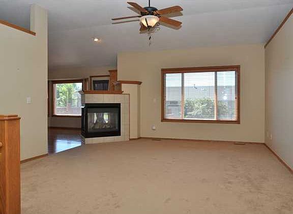 4th image of 515 W Douglas Ave
