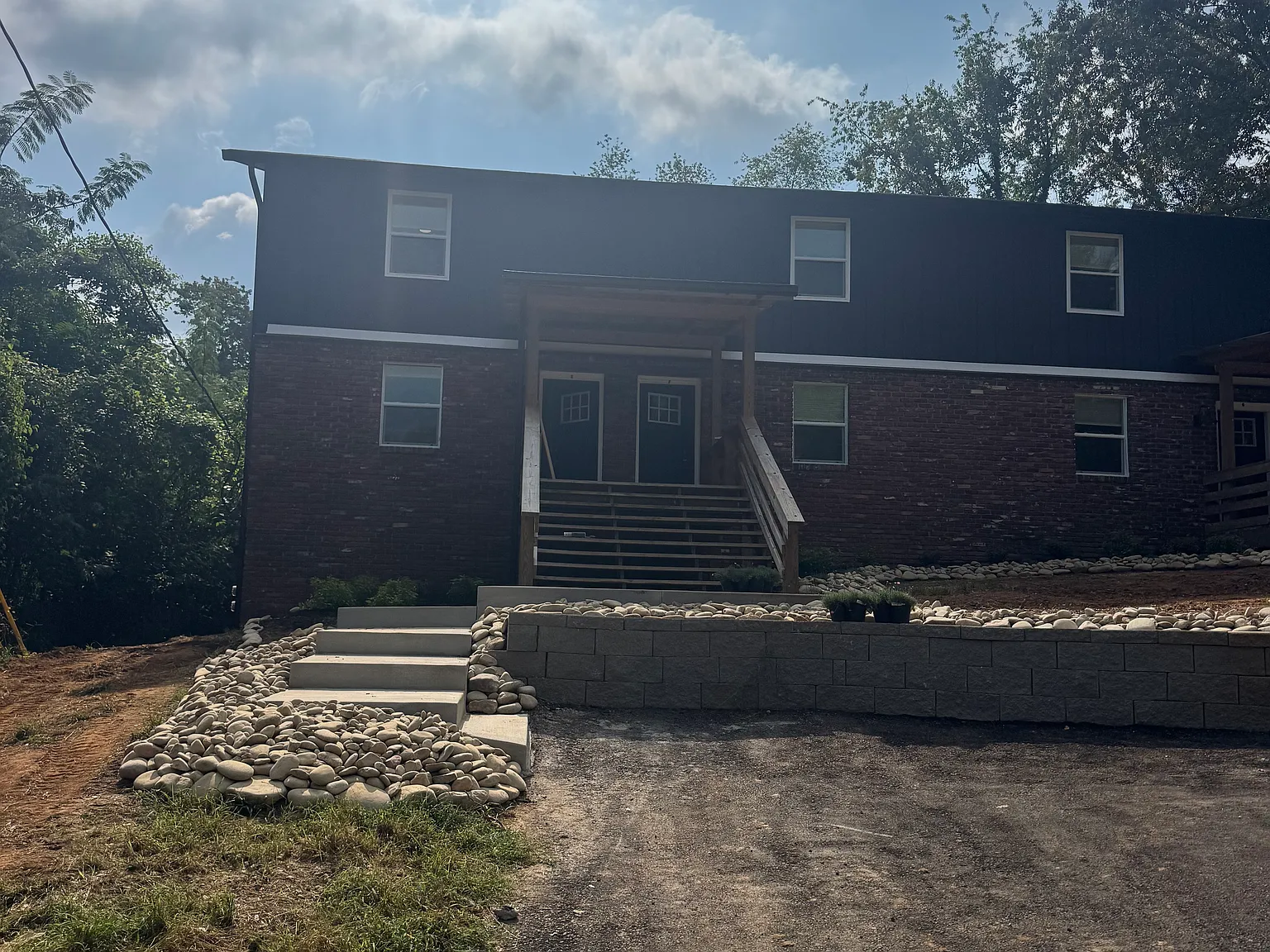 2 bed, 1000 sqft, $1,550 — Photo 2