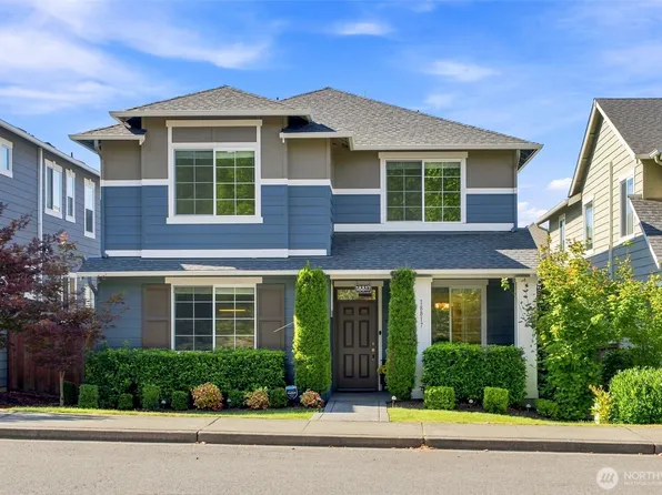 18817 Village Parkway E, Bonney Lake, WA 98391