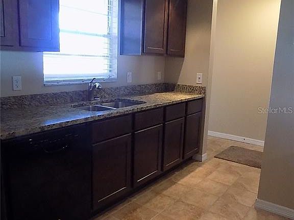 3rd image of 102 Woodfield Dr