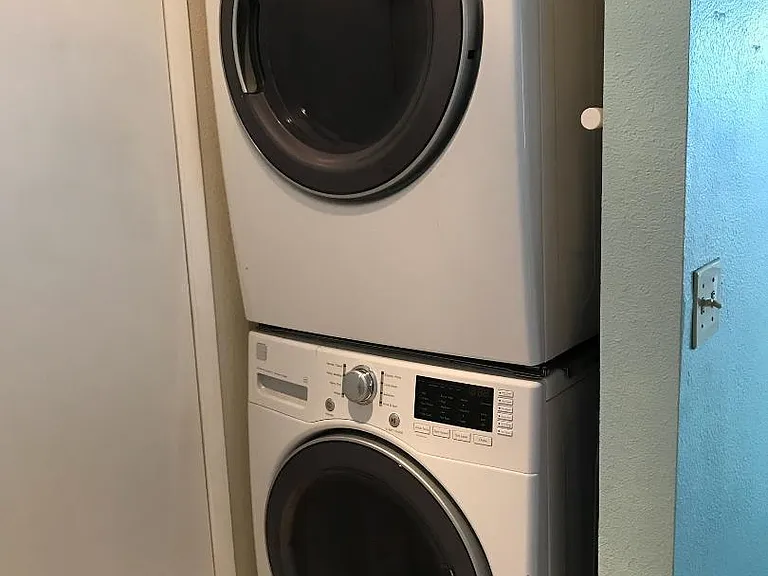 Laundry - washer and drye