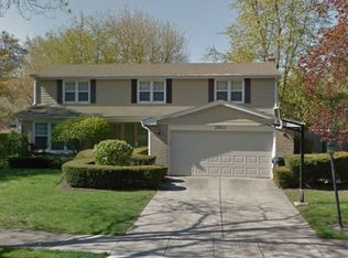 3841 Carousel Dr, Northbrook, IL