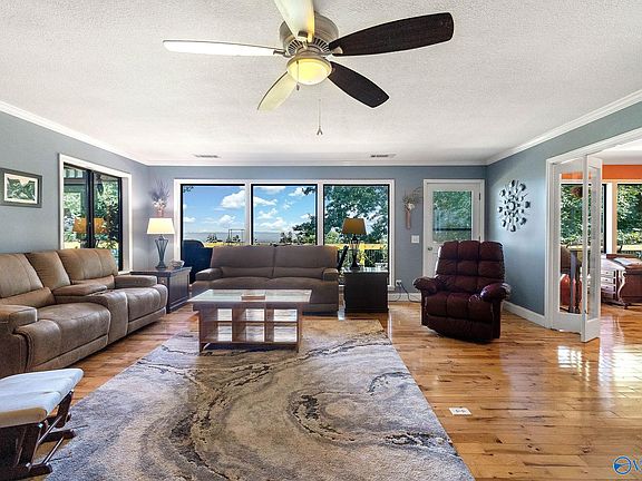 4th image of 5006 Neely Ave