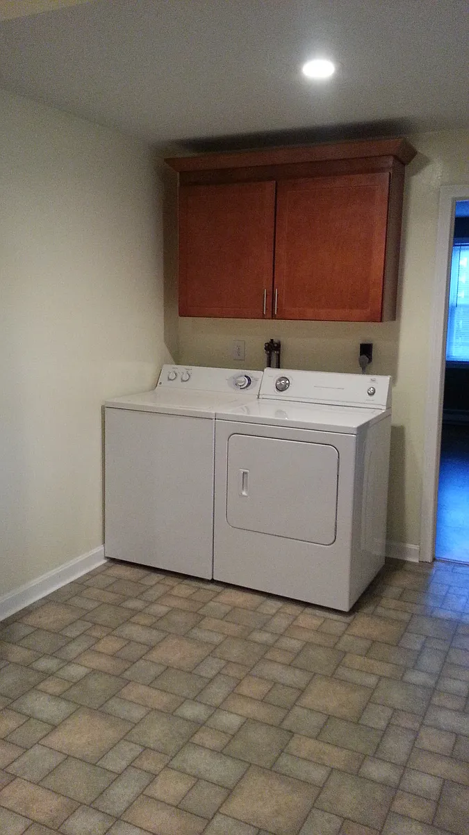 Building Photo - 25 Coburn Ave #2