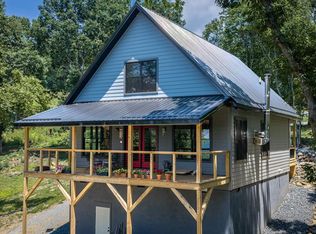1867 Point Lookout Ln, Independence, VA 24348