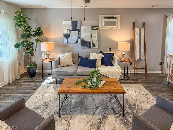 5th image of 7515 Glenwood Ave