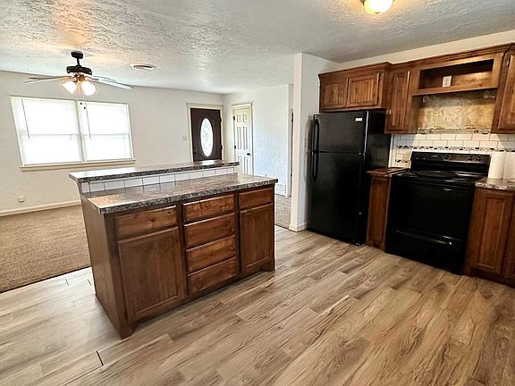 5th image of 2346 NW 38th Pl