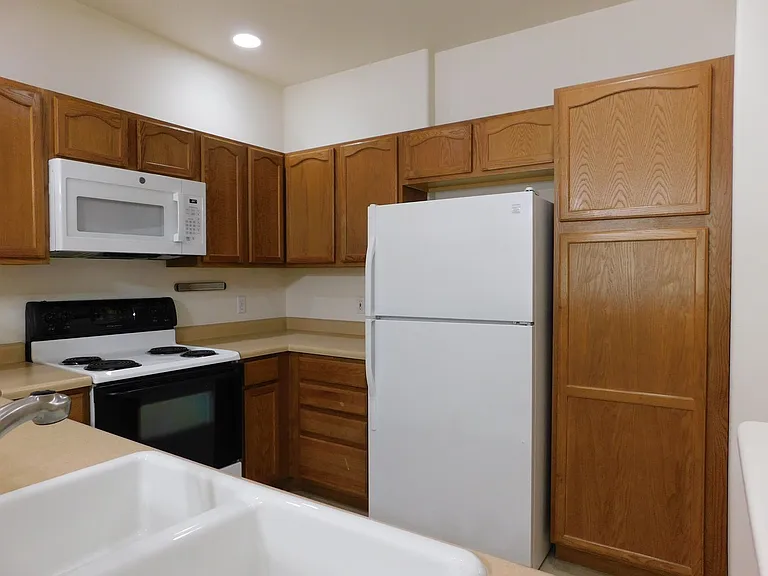 2485 Fountainhead Blvd #F-5 — Photo 7
